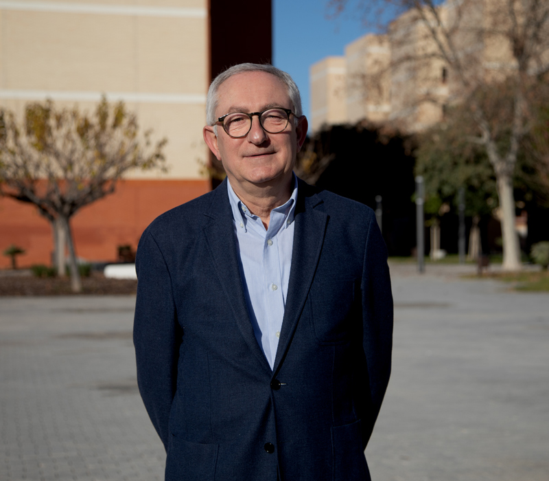 José Luis González